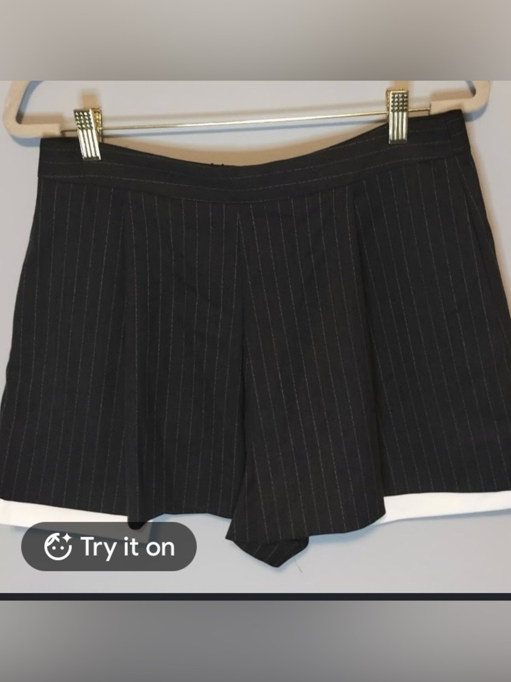 Gianni Bini Black Pinstripe Pleated Skort